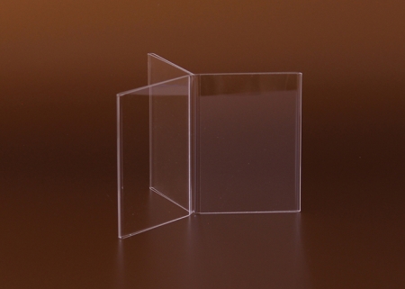 Ajánljuk éttermekbe, bárokba, bisztrókba, cukrászdákba, esküvőkre, rendezvényekre. A papírlapot a menütartóba felülről lehet becsúsztatni.